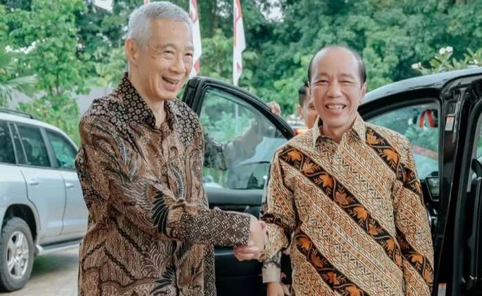 2025年11月20日，佐科威与李显龙在新加坡会面。