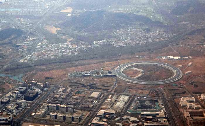客机空中航拍高能同步辐射光源（HEPS）全景，预计2025年底启动试运行。（资料图）  中新社记者 孙自法 摄