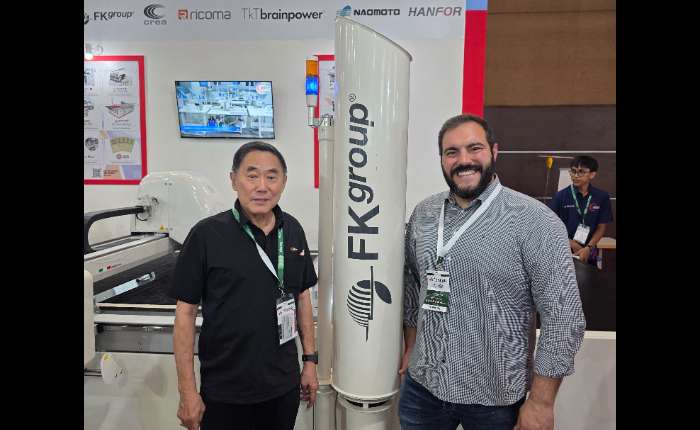 意大利FK Group代表David Noli与陈南森合影。