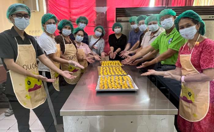 学员呈现凤梨酥