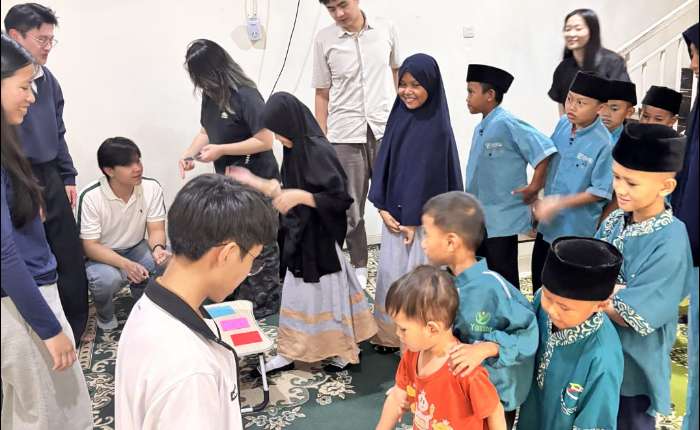 北京市在华印尼学生协会参观Yauma孤儿院