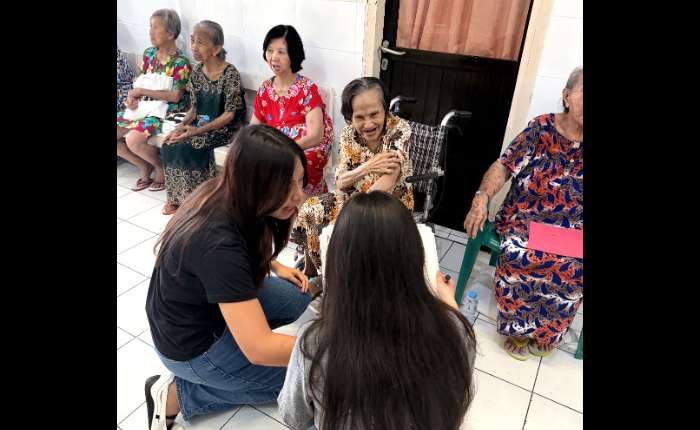 提供支持和关怀