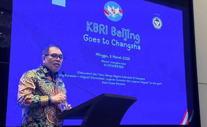 周浩黎大使致辞。