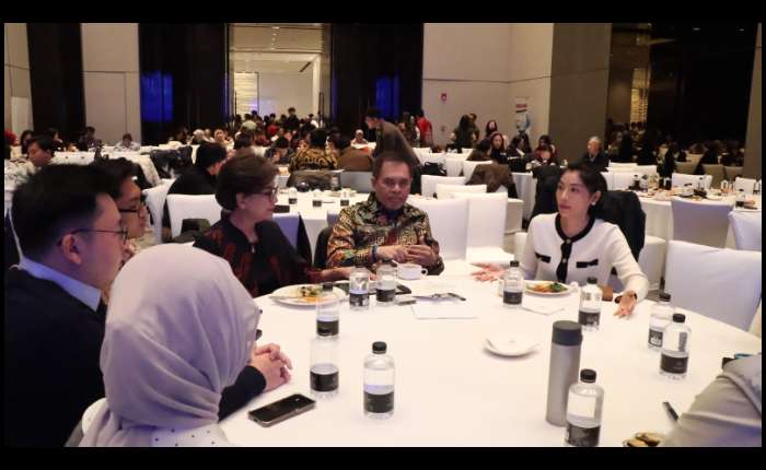 印尼公民进行了交流