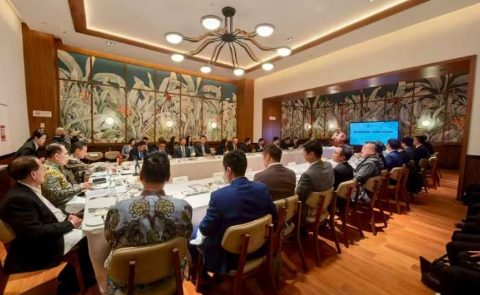 印尼驻华大使周浩黎参加会议