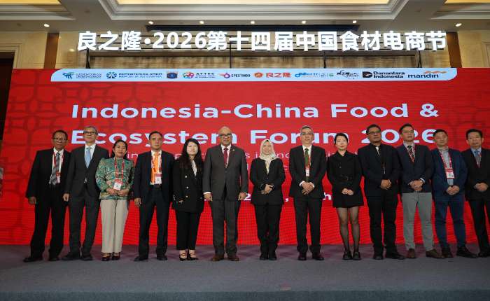 刘德伟、法佳莉妮、陈劭民、陈炜贤等嘉宾合影。