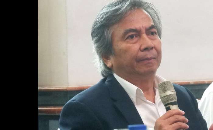 印尼-中国友好协会总主席阿尔·布西拉于周四（4月23日）在雅加达中心区Batavia大厦总统休息室介绍有关中印尼创新与合作中心的成立。  